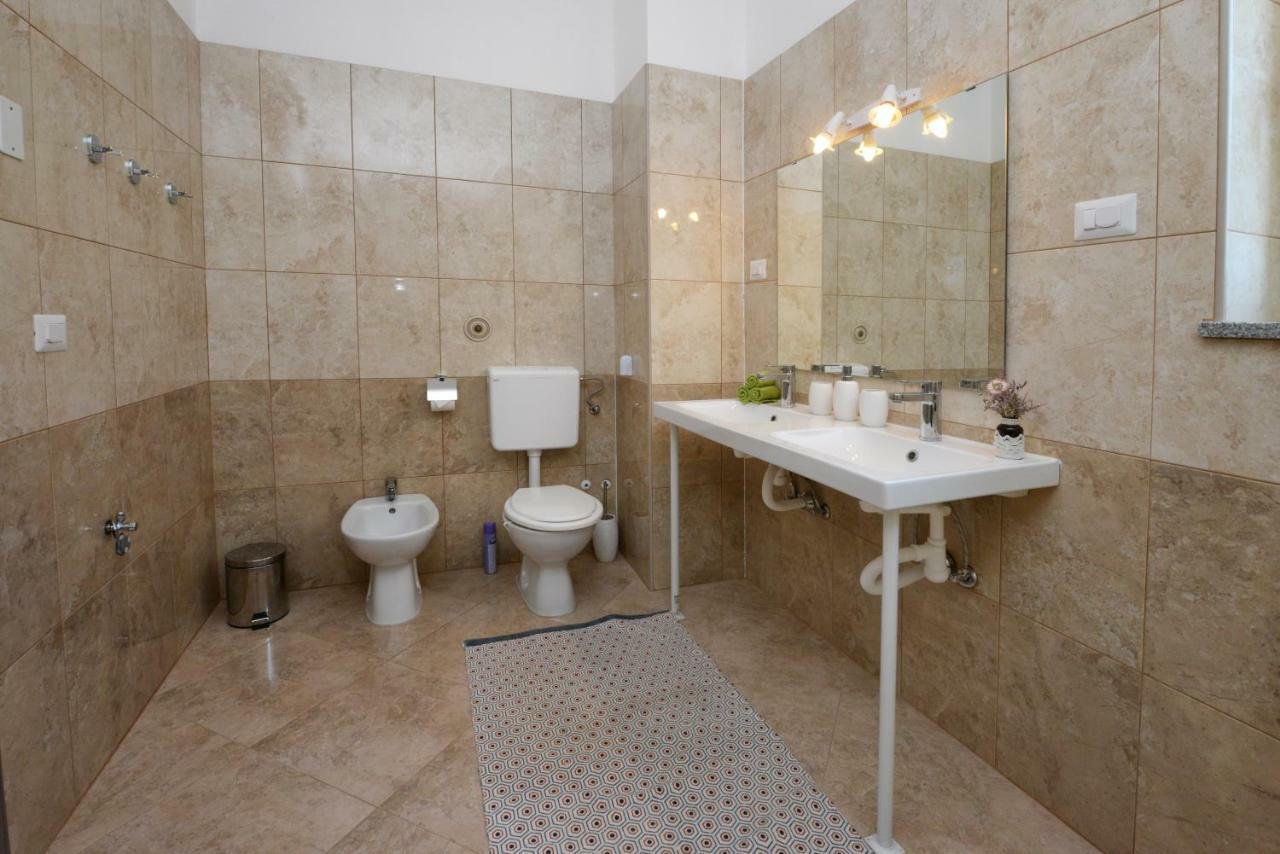 Villa Kontesici 14 Zelena Laguna Bagian luar foto
