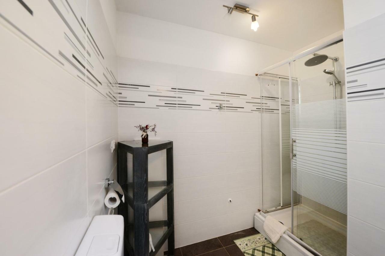 Villa Kontesici 14 Zelena Laguna Bagian luar foto