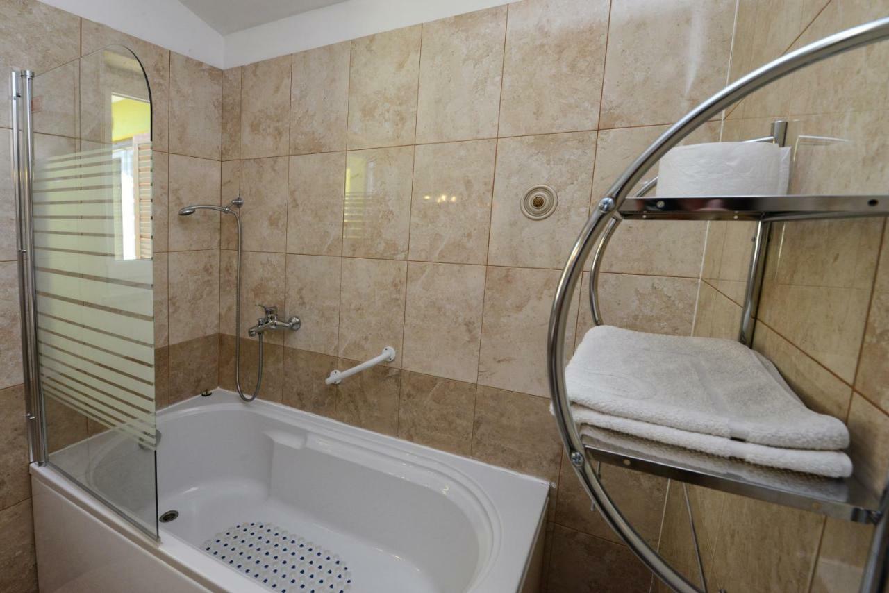 Villa Kontesici 14 Zelena Laguna Bagian luar foto